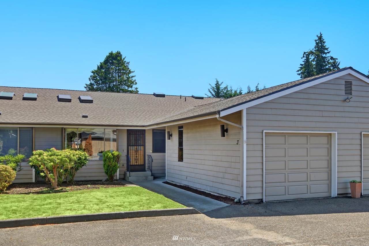 1333 Beach Avenue - Photo 1