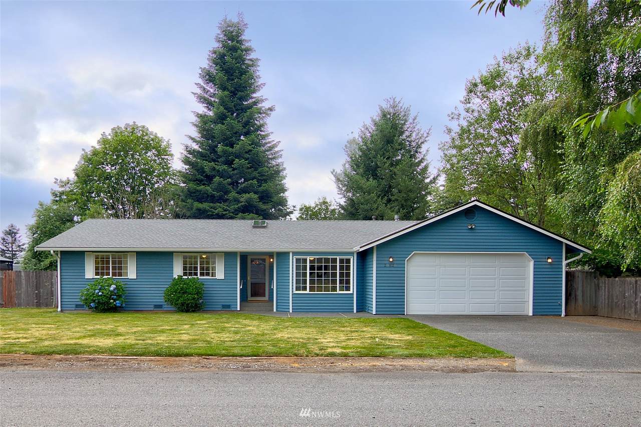 20820 67th Drive - Photo 1