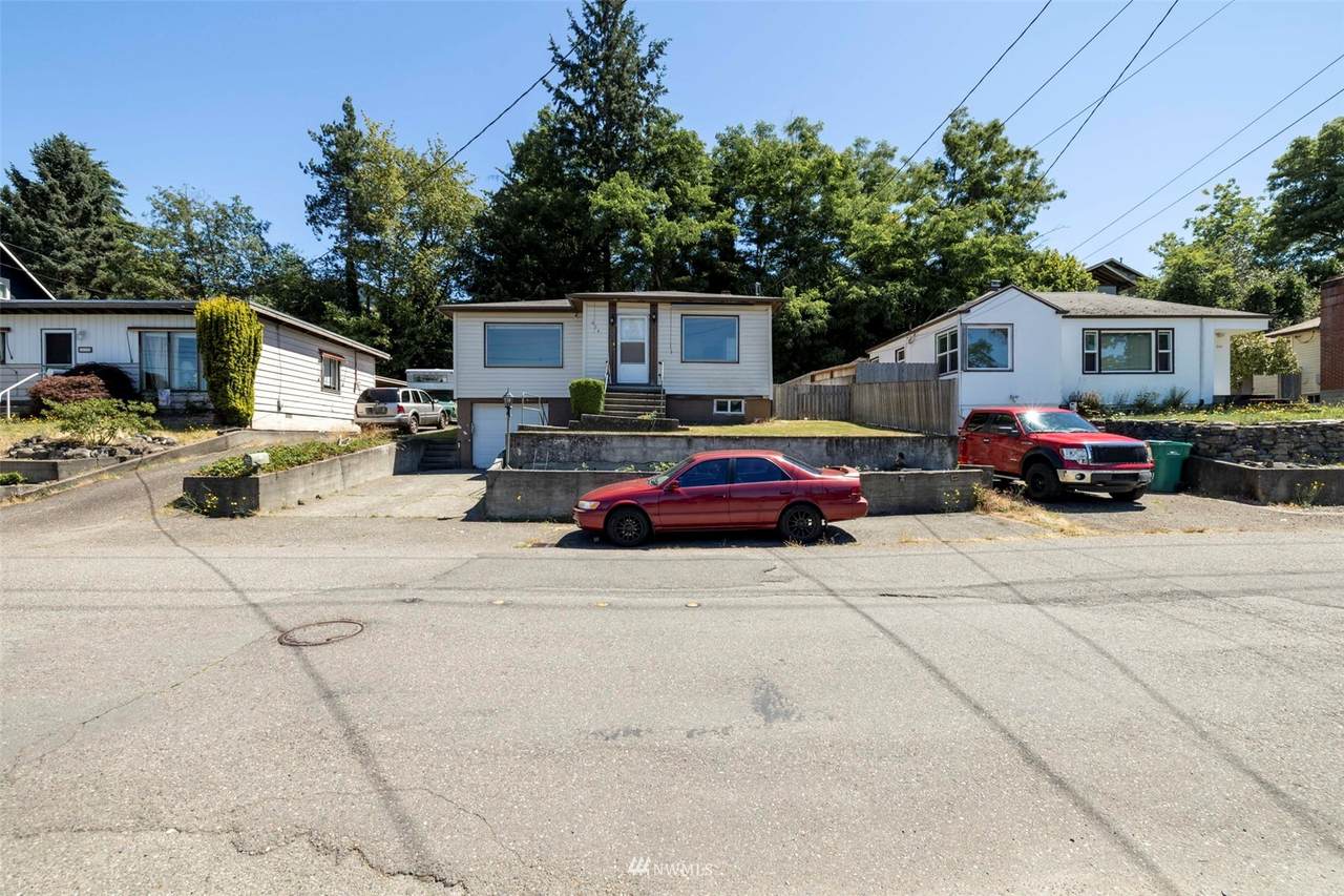 634 Wilbert Avenue - Photo 1