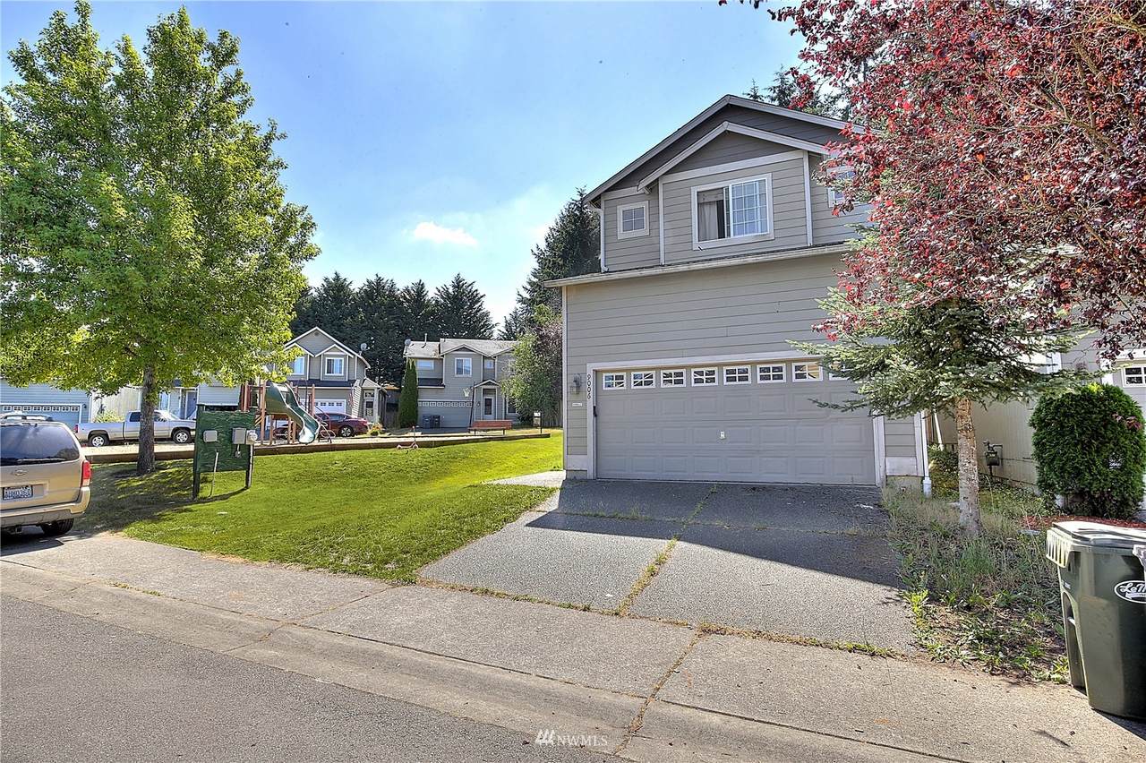 9006 161st Street - Photo 1