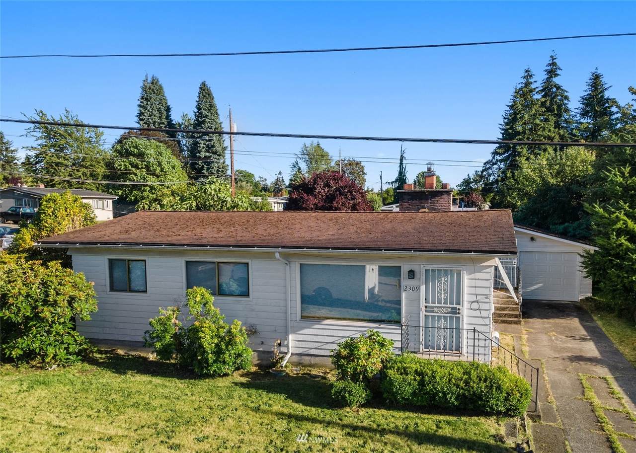 2309 9th Street - Photo 1