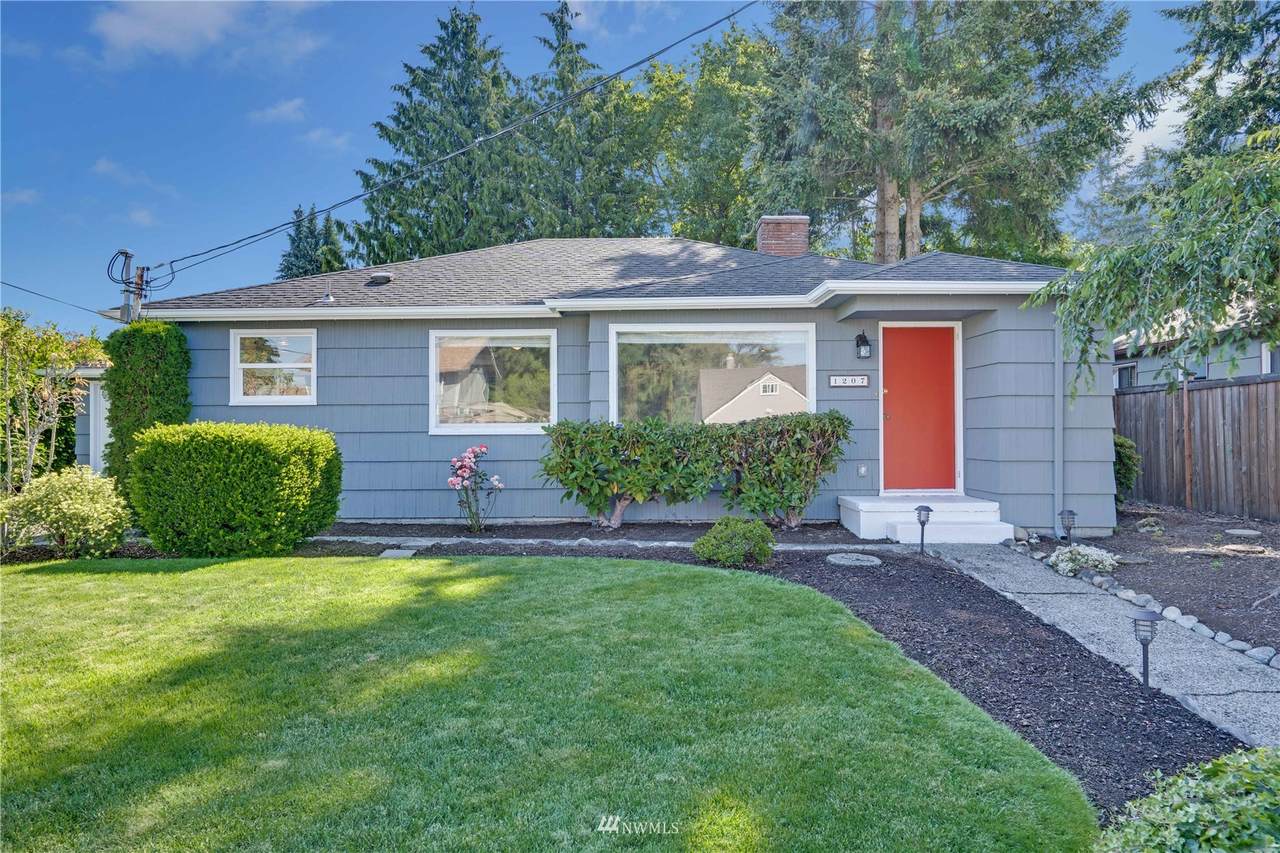 1207 Huson Street - Photo 1