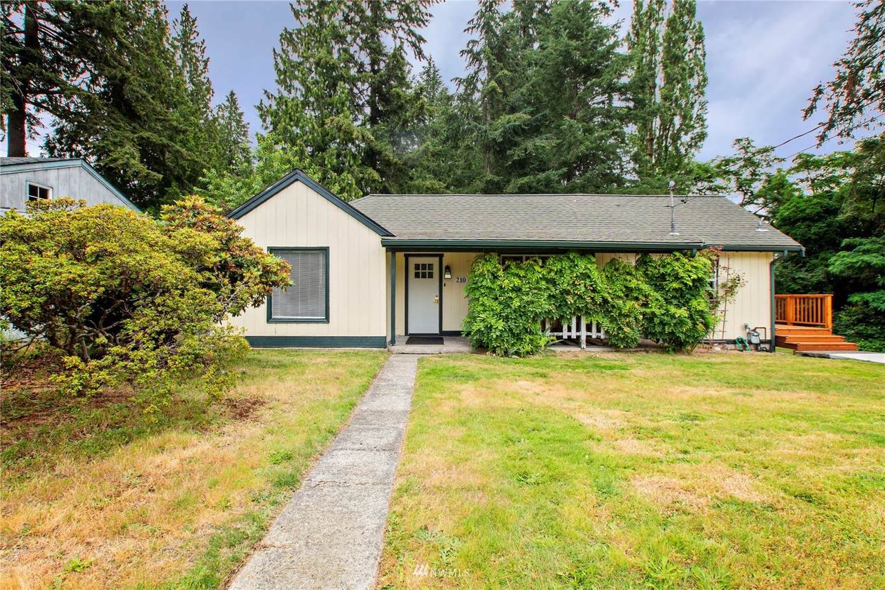 210 Lark Street - Photo 1