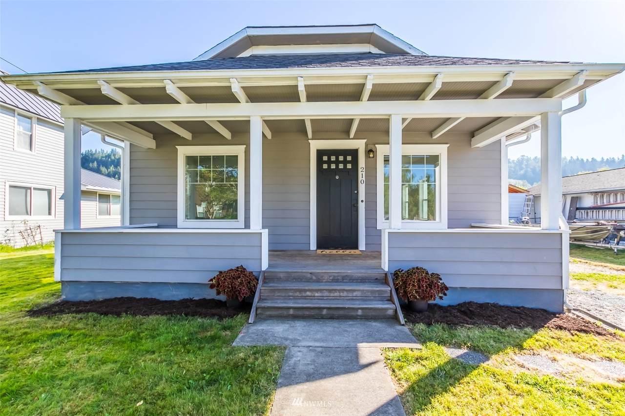 210 Varner Avenue - Photo 1