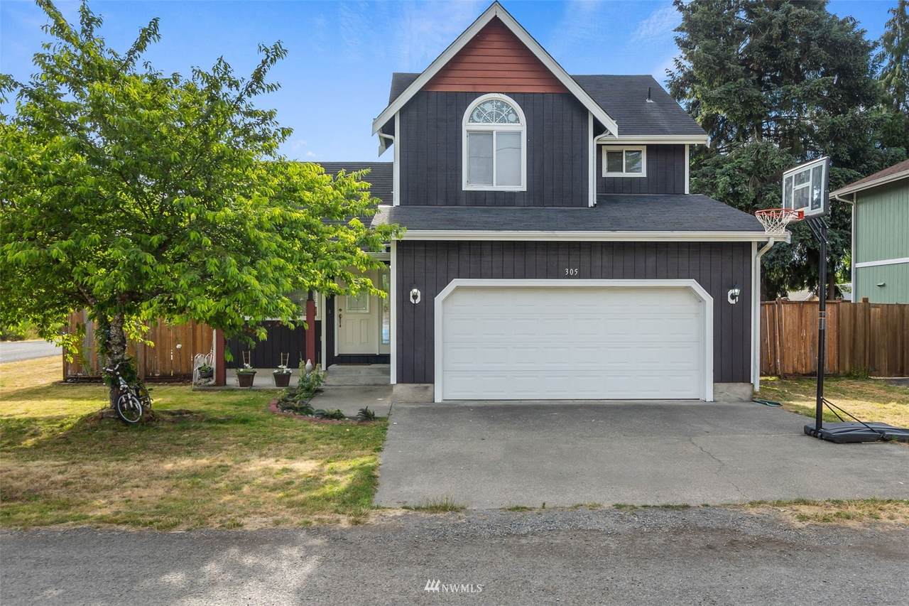 305 4th Street - Photo 1