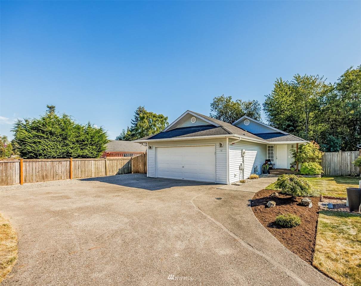 16 Mcgill Avenue - Photo 1