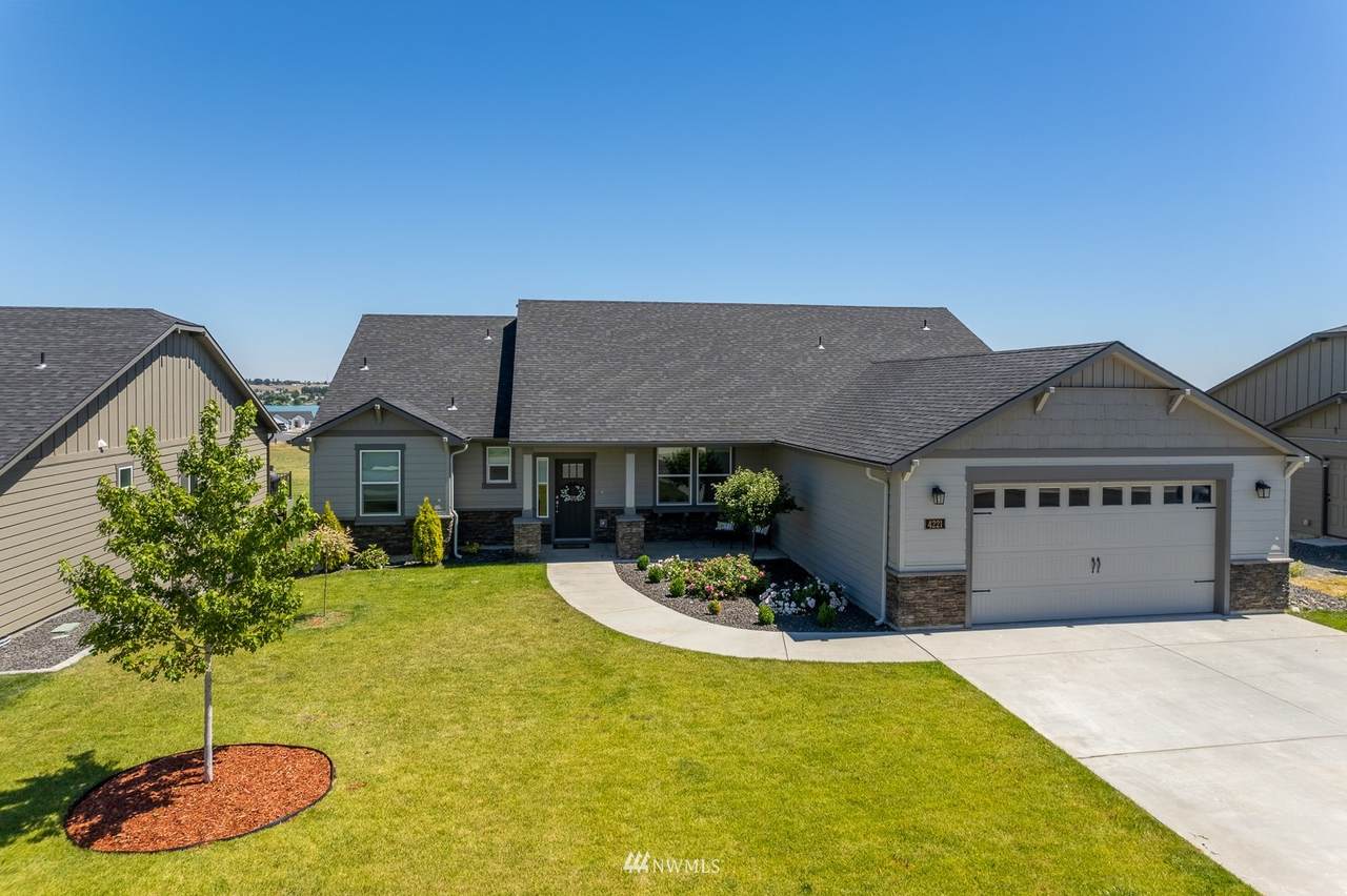 4221 Hedman Court - Photo 1