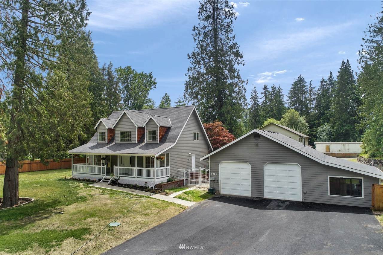 9224 180th St Se - Photo 1