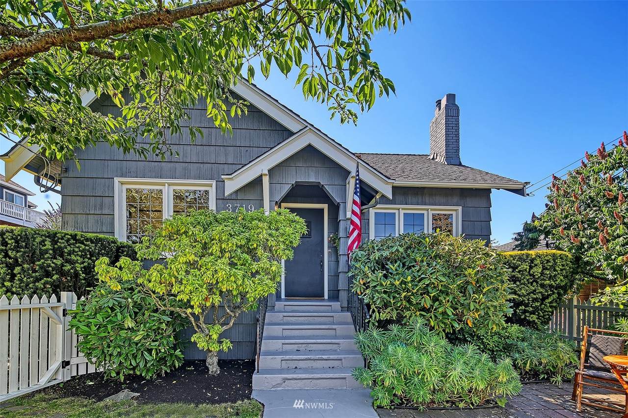 3719 39th Avenue - Photo 1