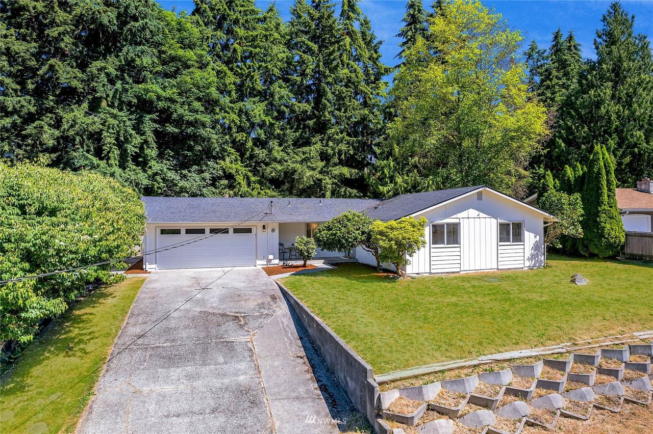 2919 95th Drive - Photo 1