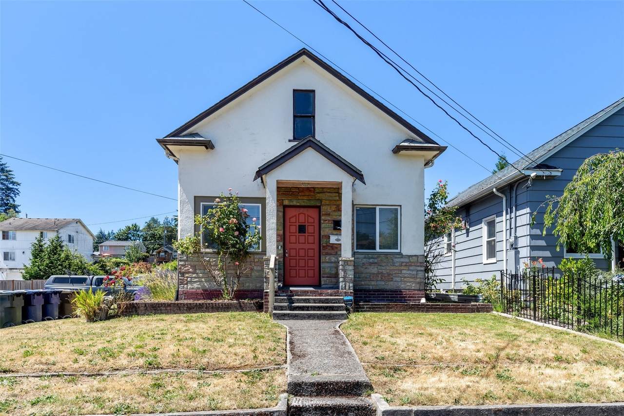 1224 Proctor Street - Photo 1