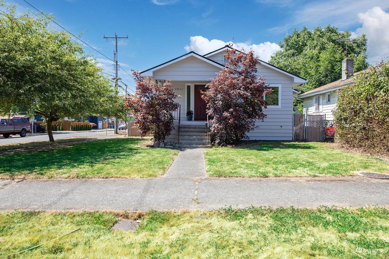 7831 46th Avenue - Photo 1