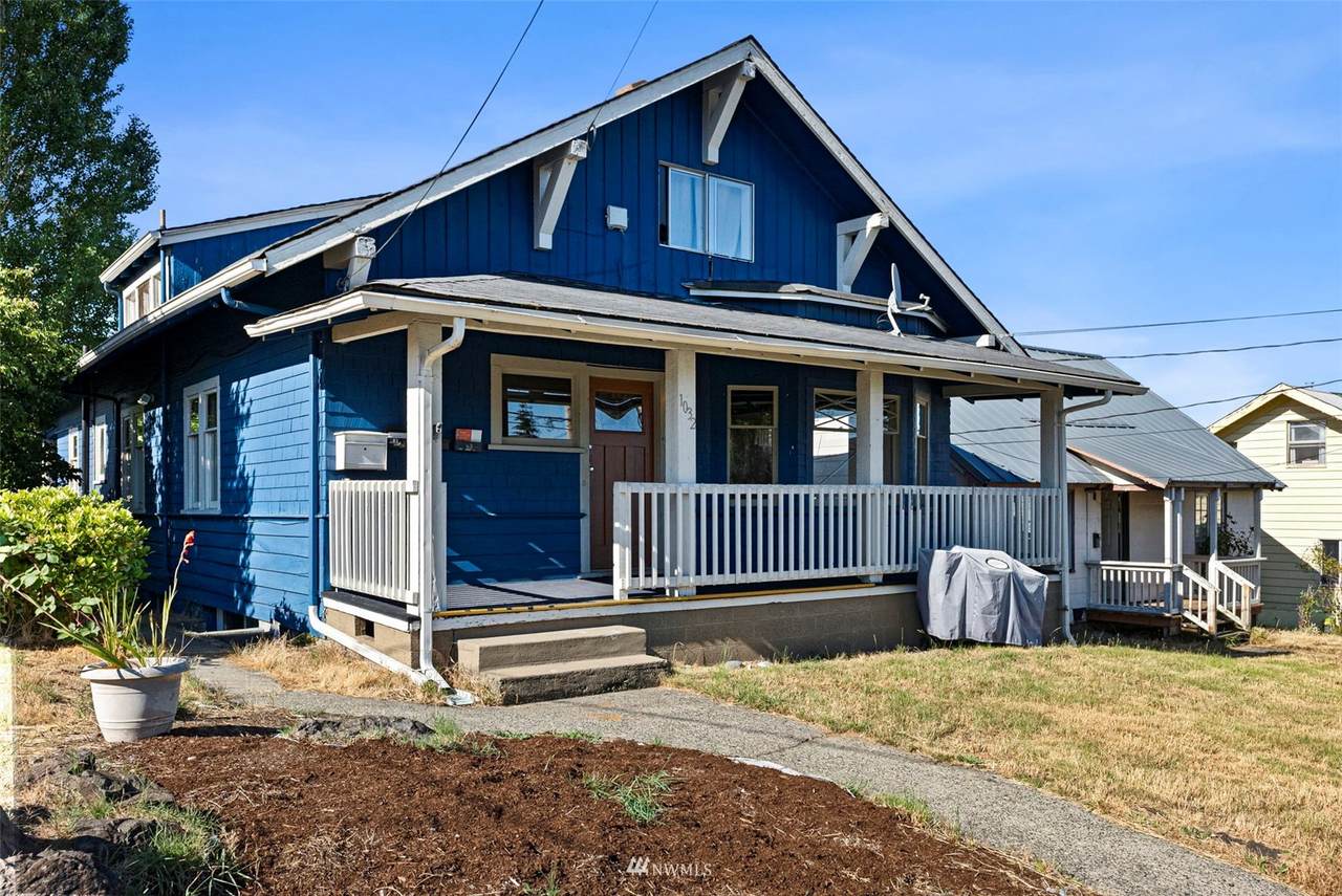 1032 5th Street - Photo 1