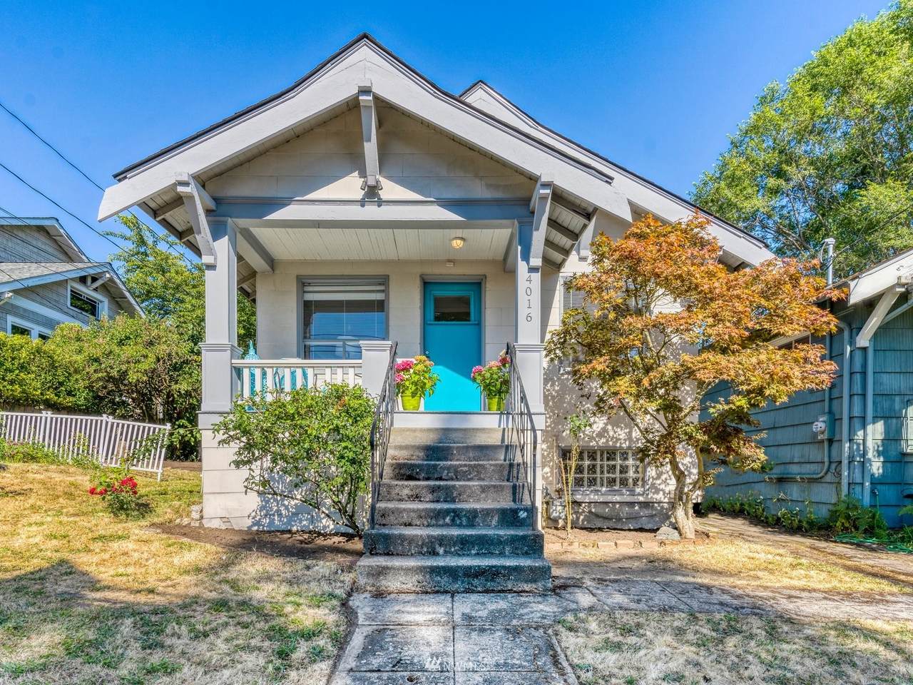 4016 Wallingford Avenue - Photo 1