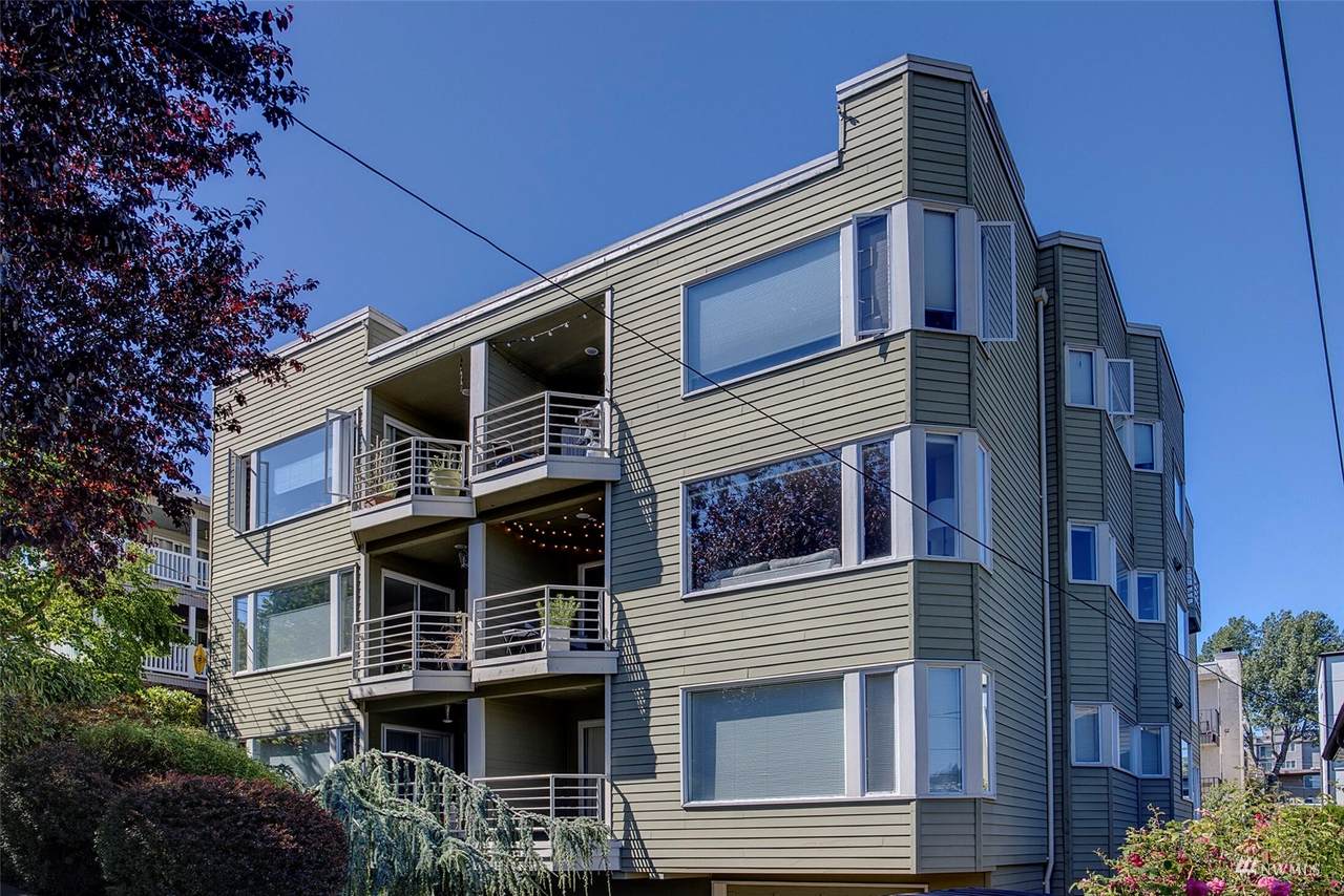 2324 Newton Street - Photo 1