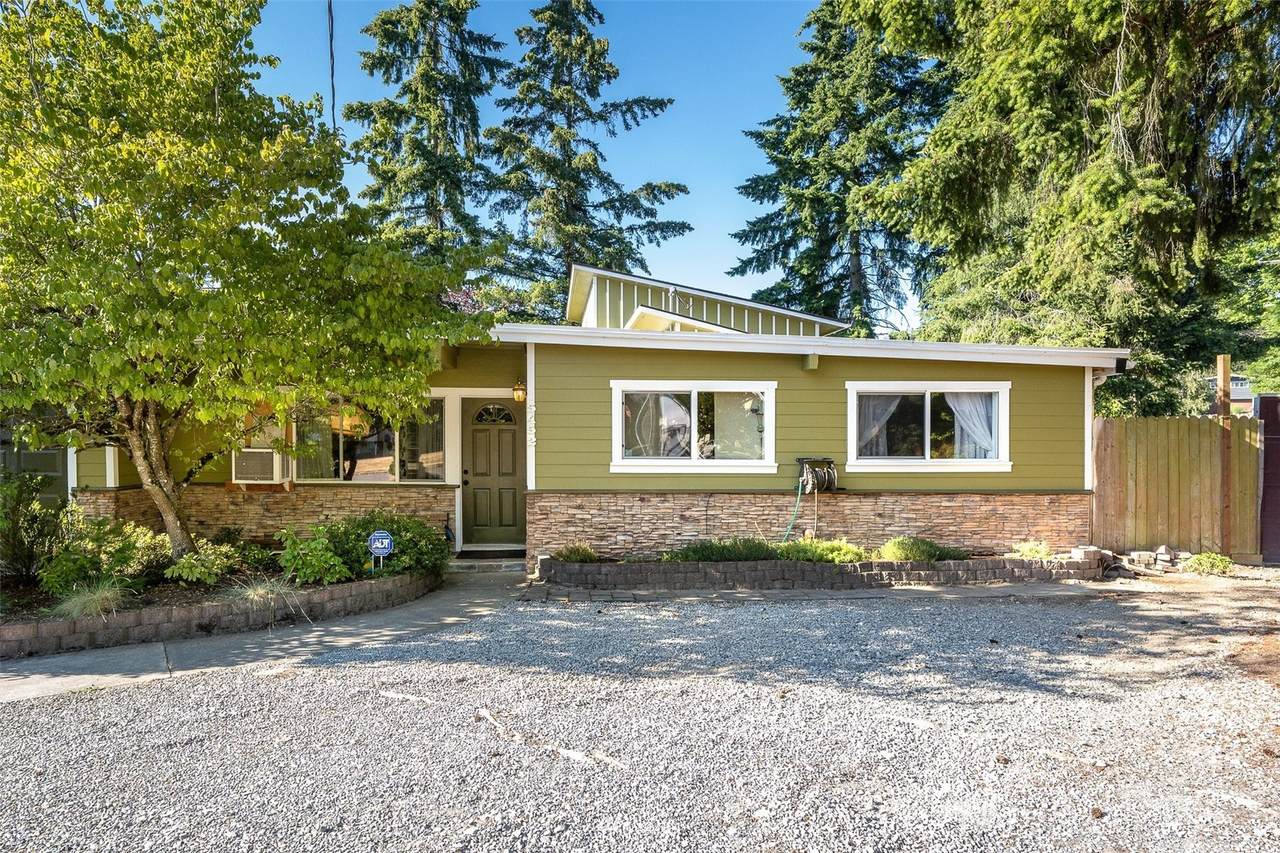 15452 11th Street - Photo 1