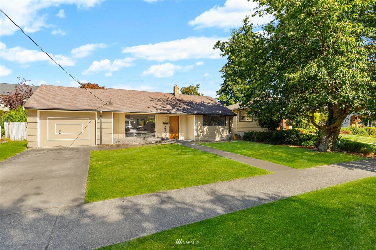 7528 28th Avenue - Photo 1