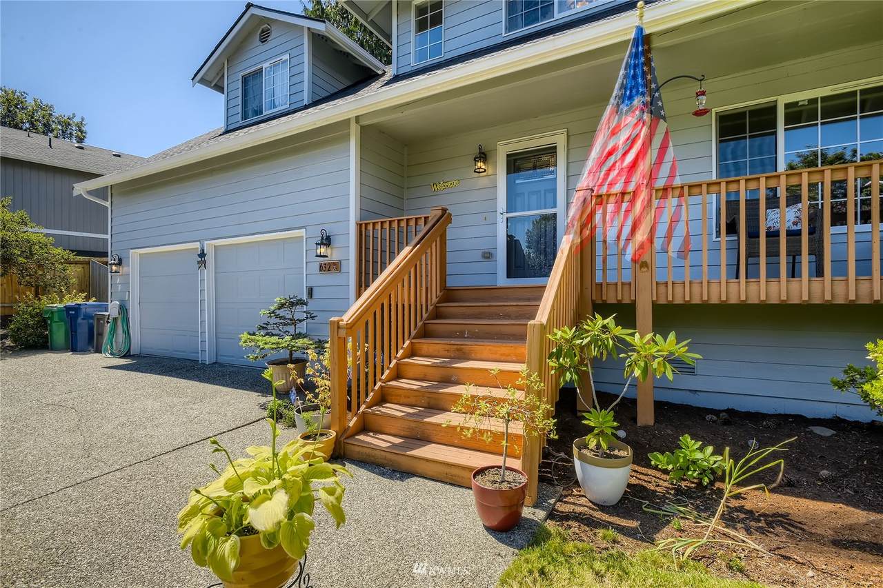 632 97th Avenue - Photo 1