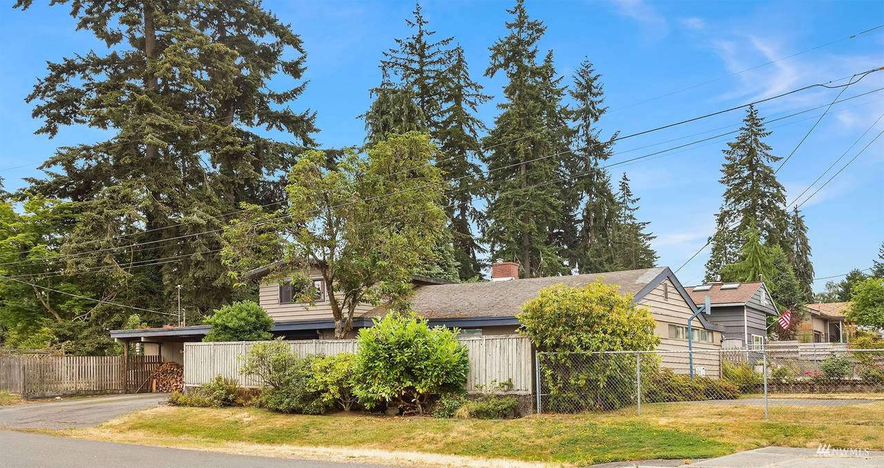 19023 Wallingford Avenue - Photo 1