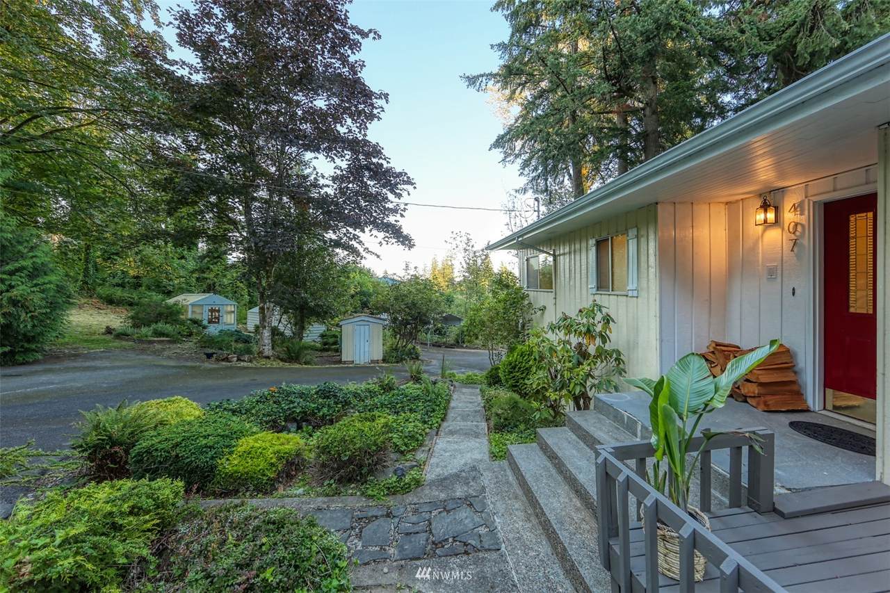 407 Mount Pleasant Road - Photo 1