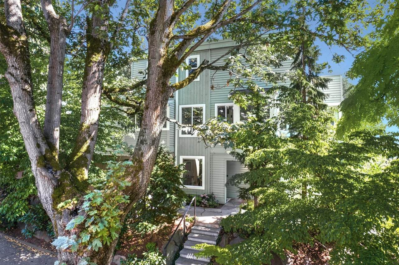 835 15th Avenue - Photo 1