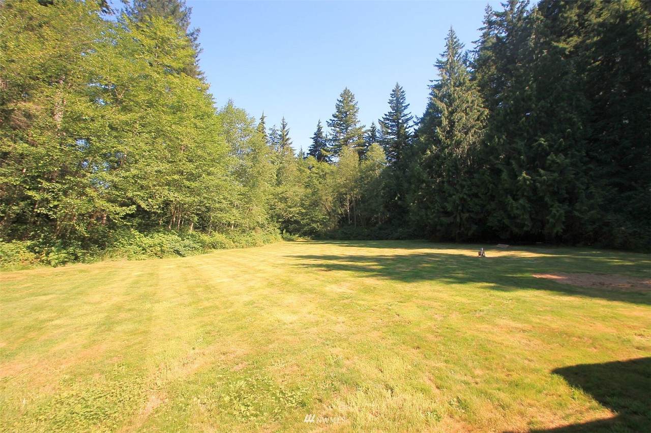 9403 106th Street - Photo 1