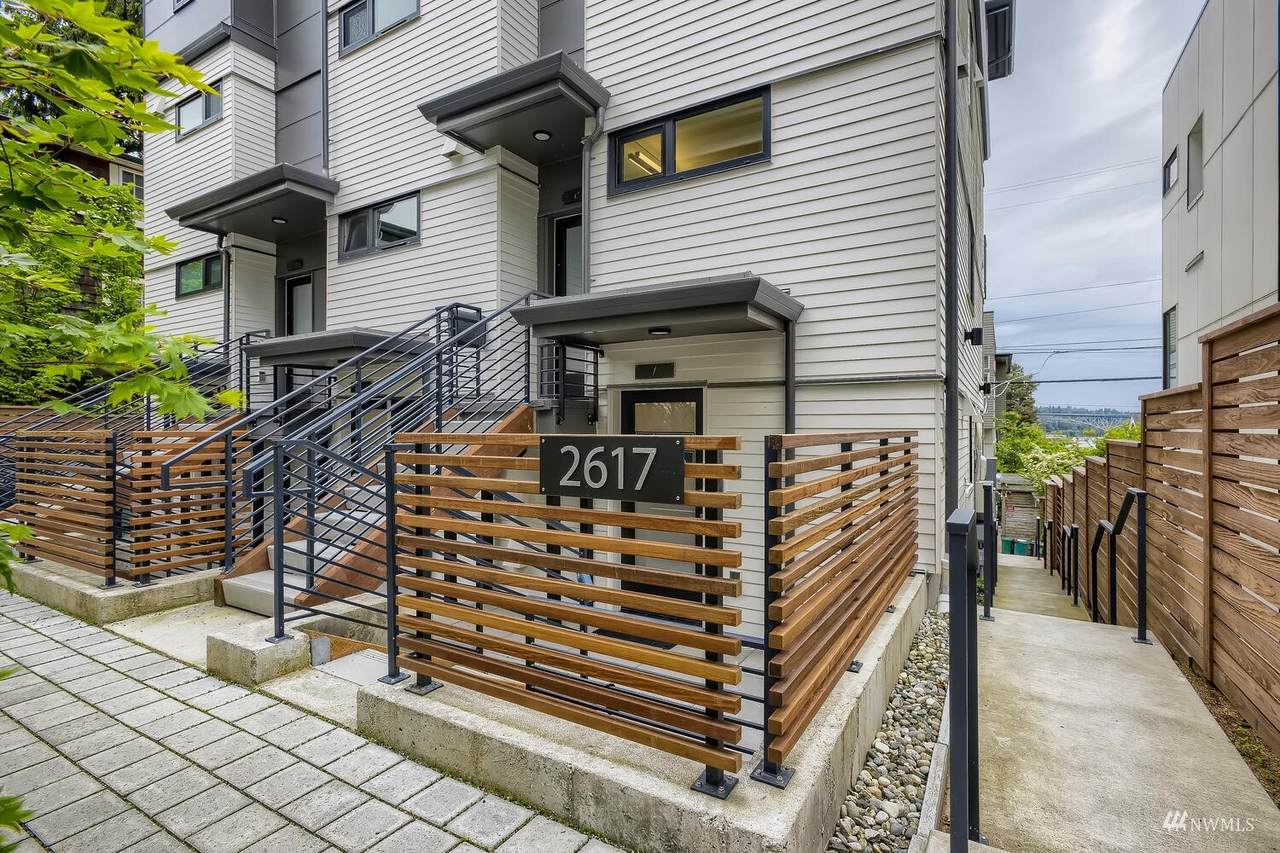 2617 Franklin Avenue - Photo 1