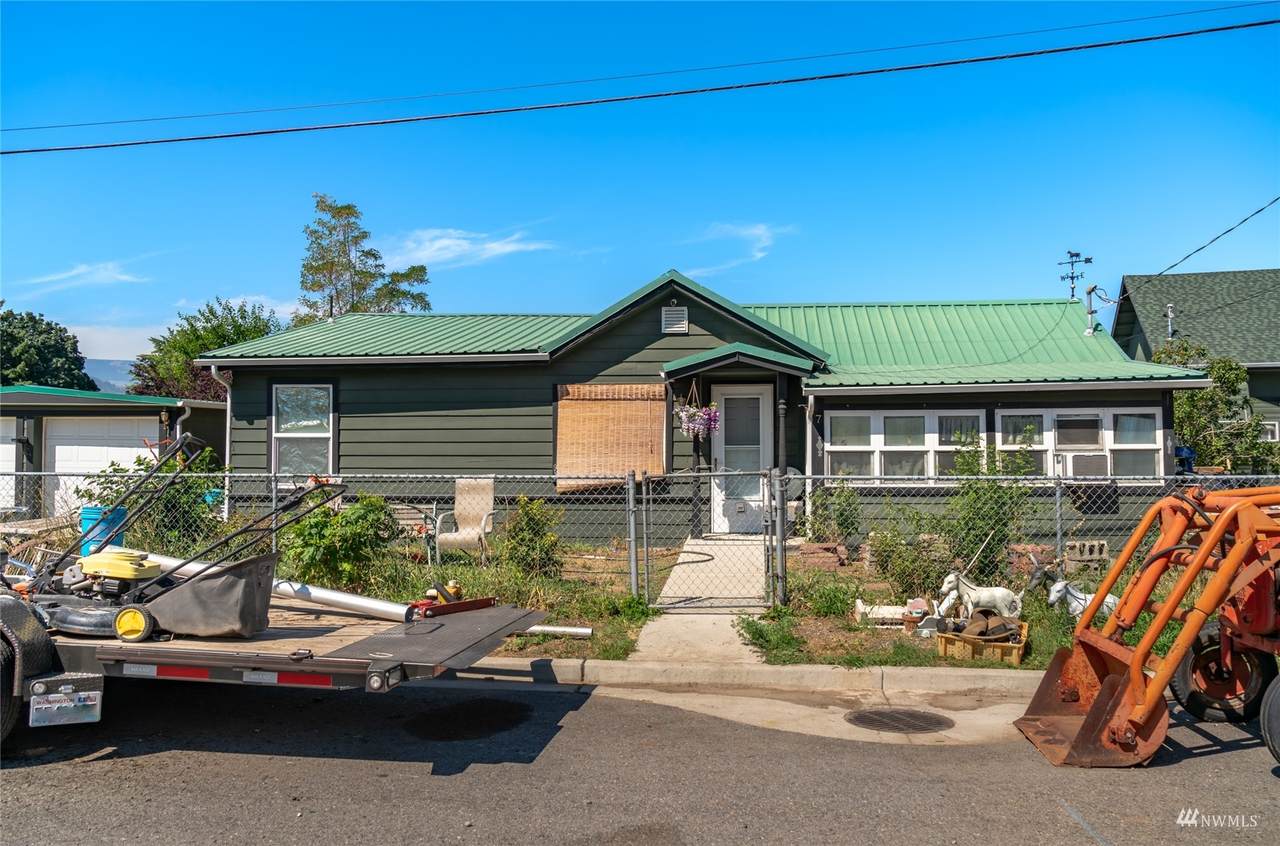 7 Cambridge Avenue - Photo 1