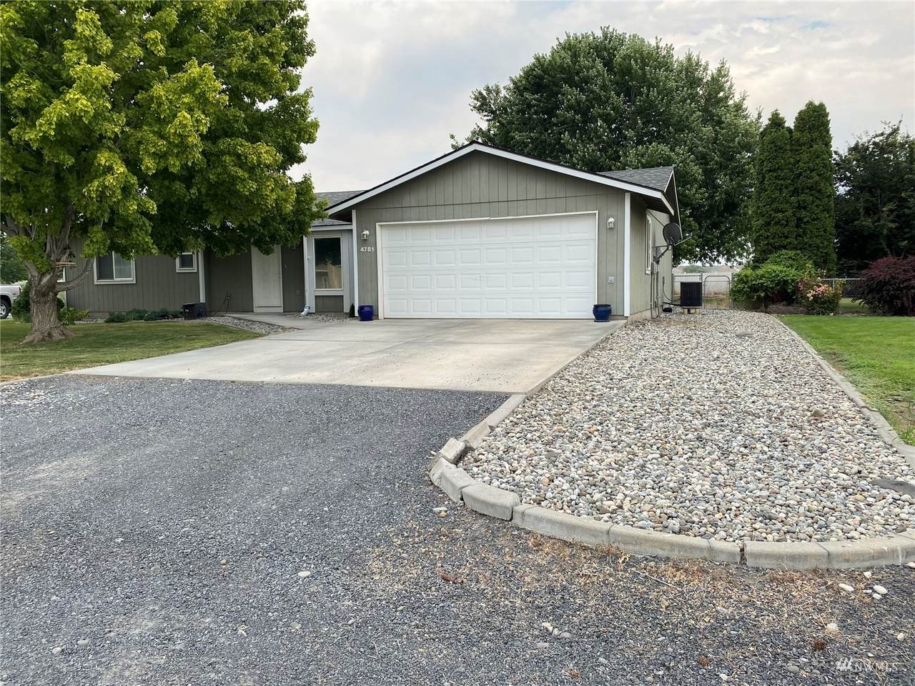 4781 Shorecrest Drive - Photo 1
