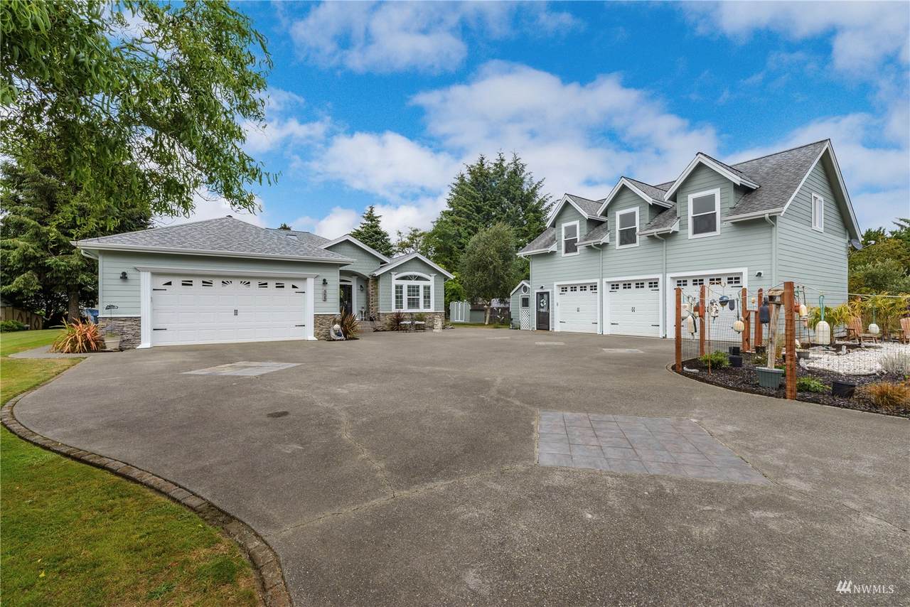 655 Skamokawa Court - Photo 1