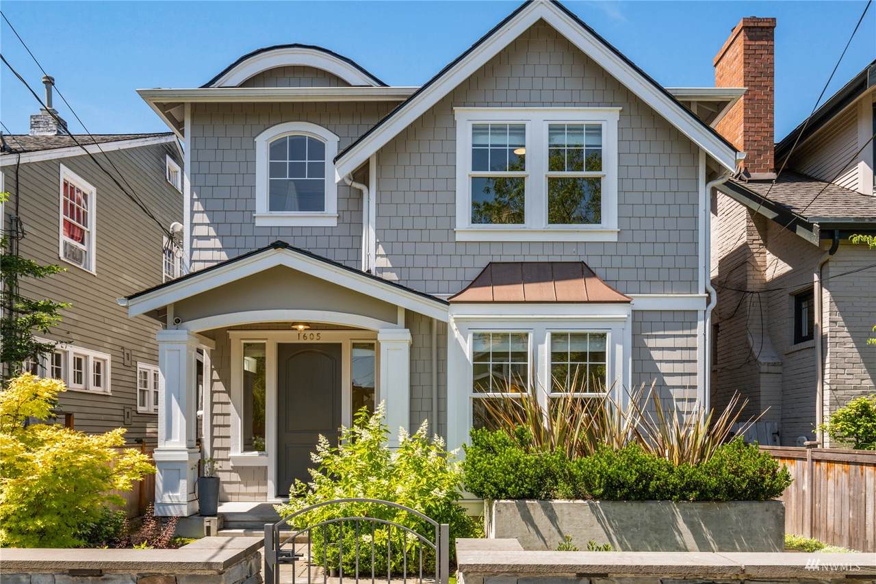 1605 42nd Avenue - Photo 1