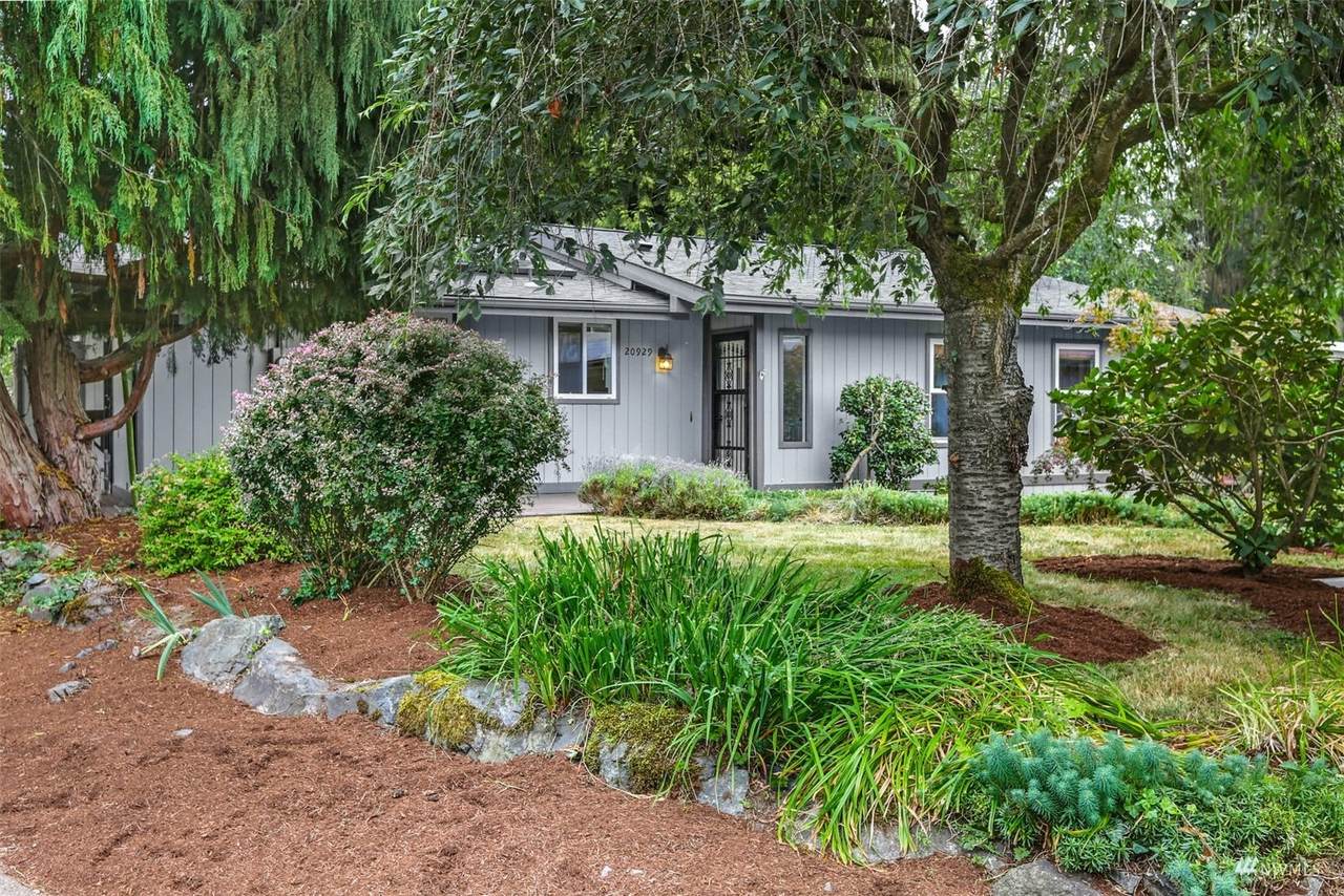 20929 Elberta Road - Photo 1