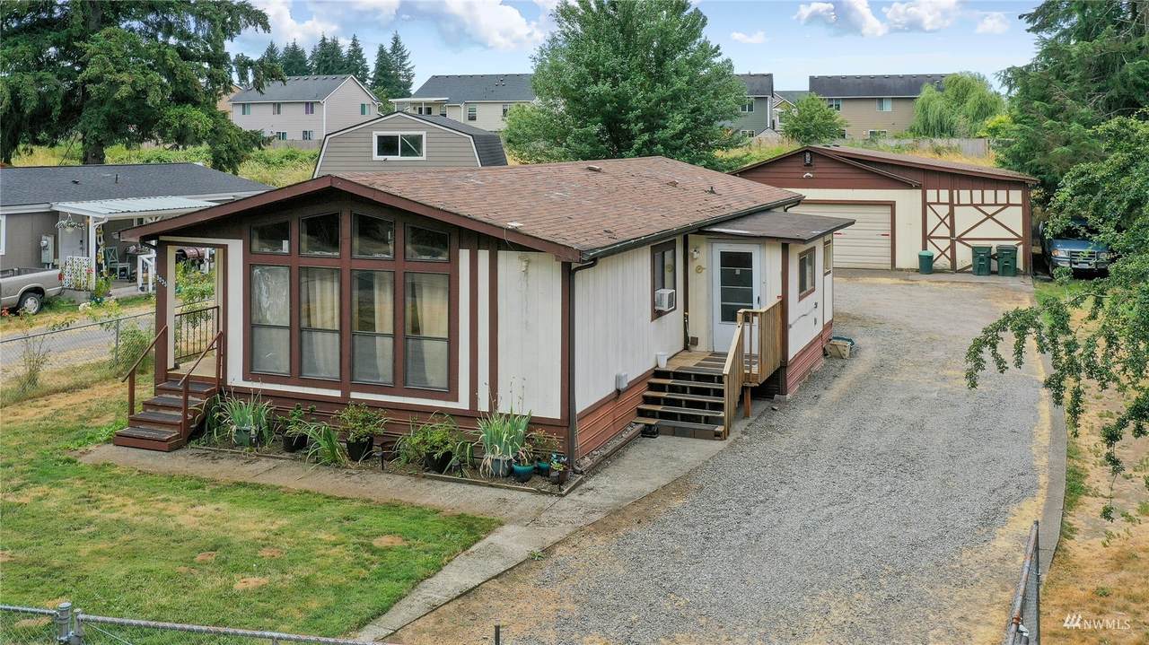 9035 Pepperidge Lane - Photo 1