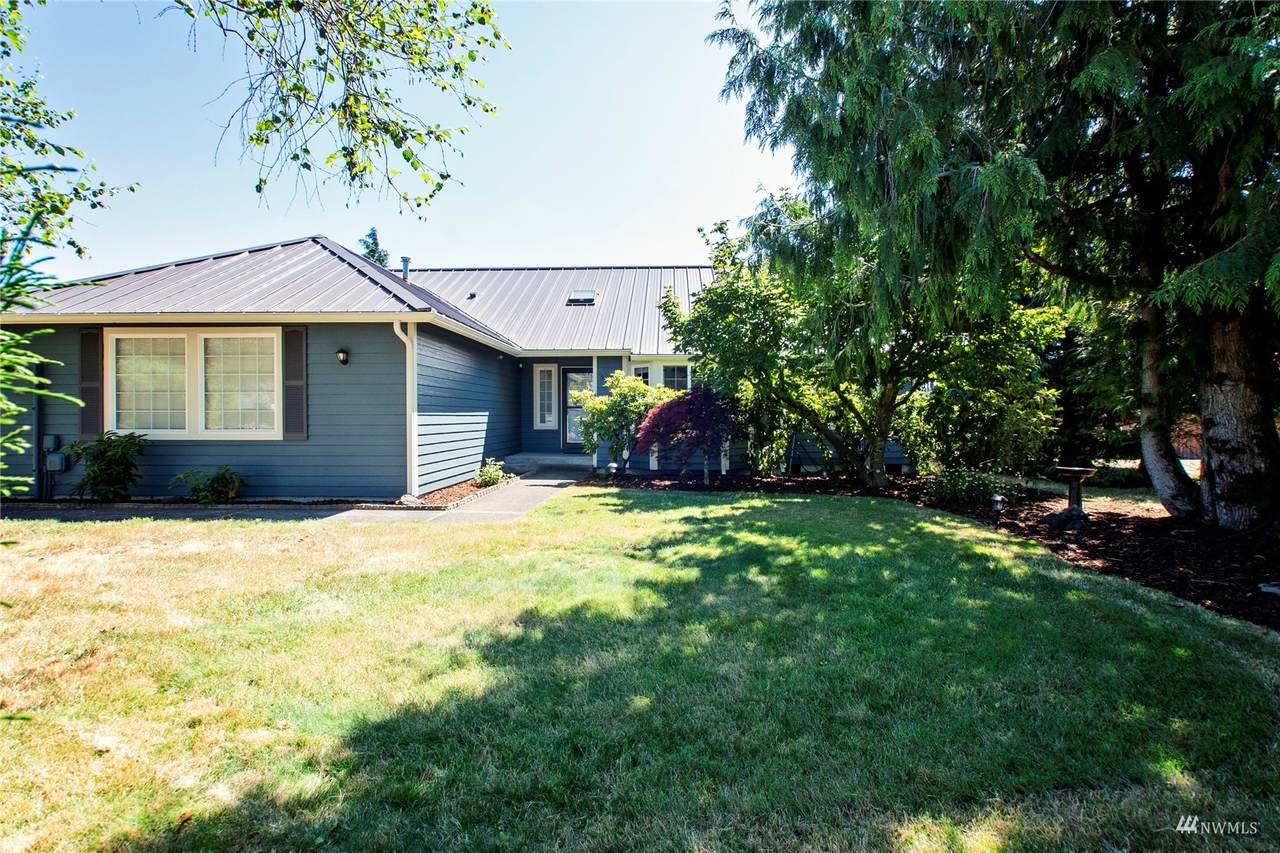 9240 Applegate Loop - Photo 1