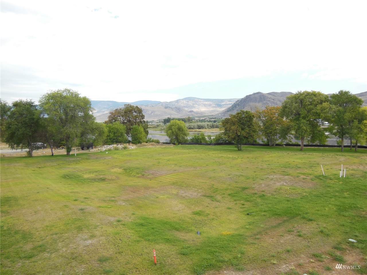1827 Main Street - Photo 1