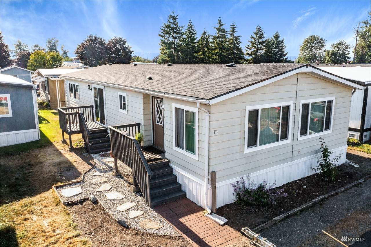 210 37th Street - Photo 1