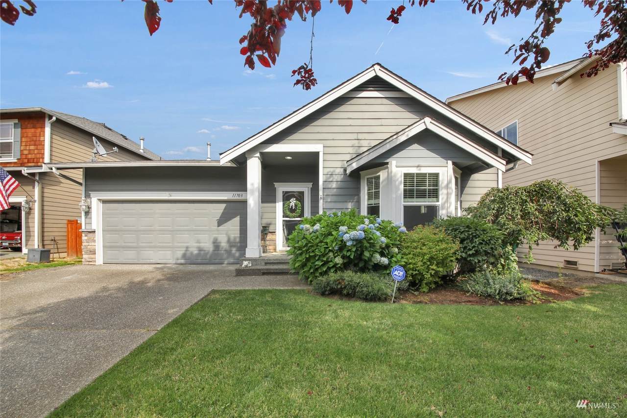 11703 58th Ave Ne - Photo 1