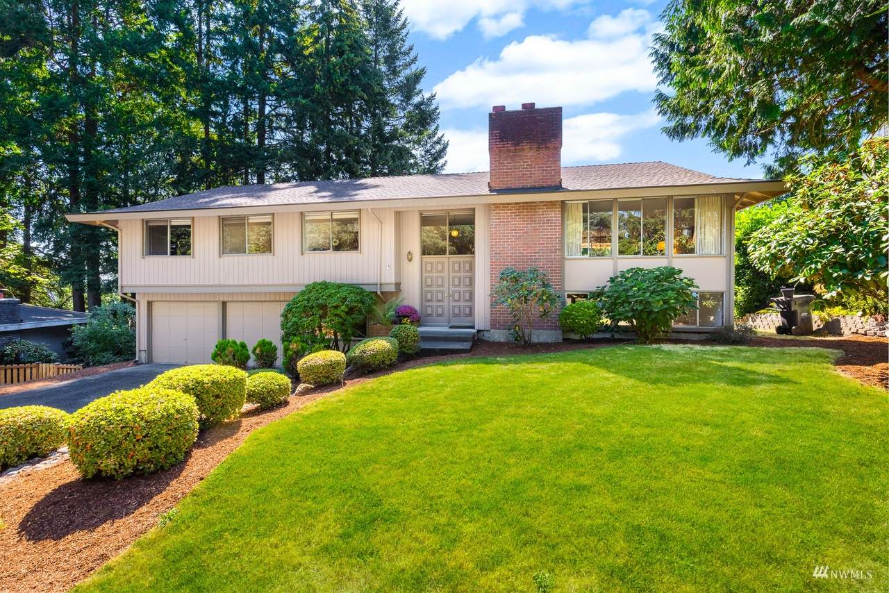 15303 68th Street - Photo 1