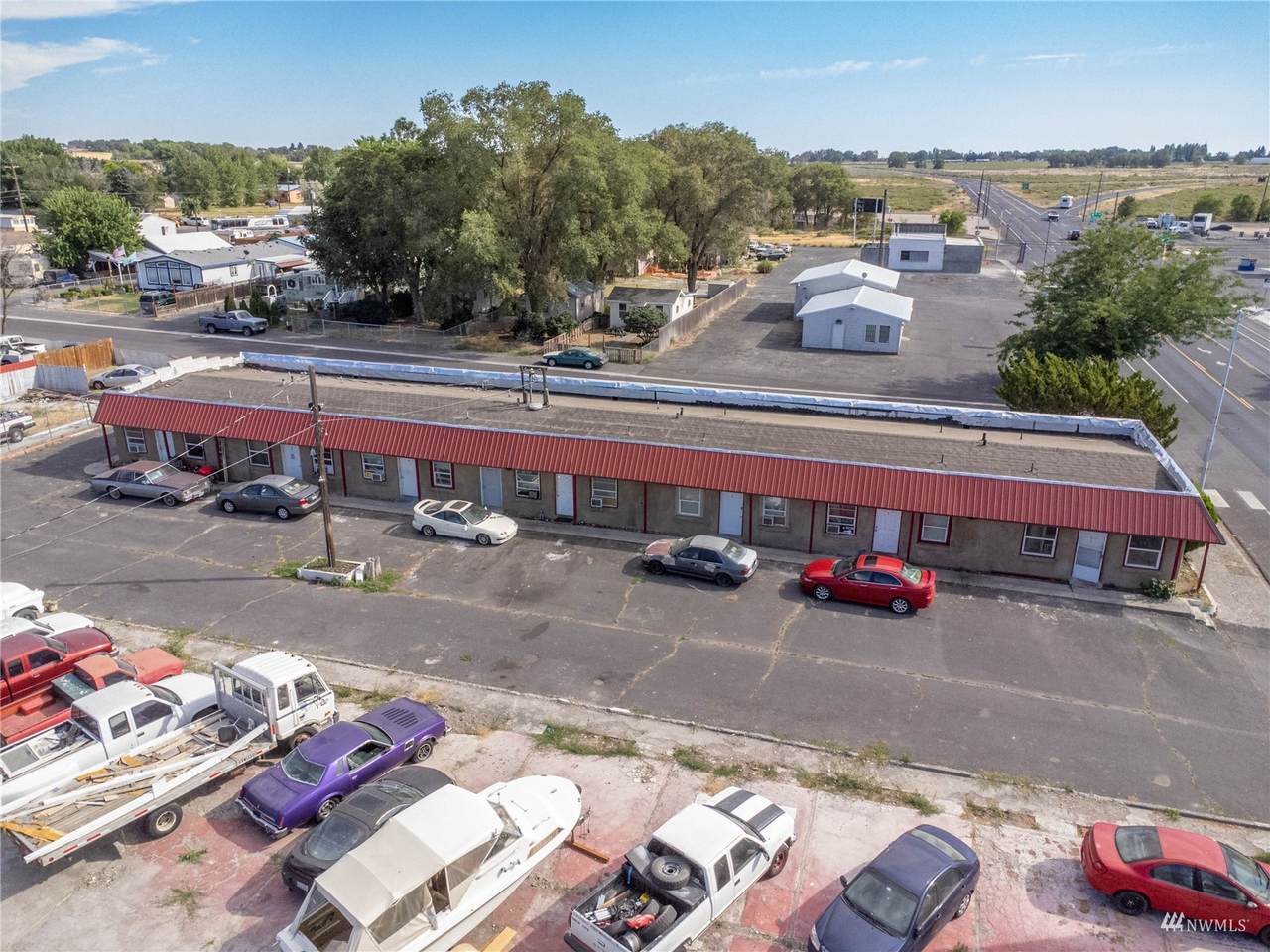 322 Daisy Street - Photo 1