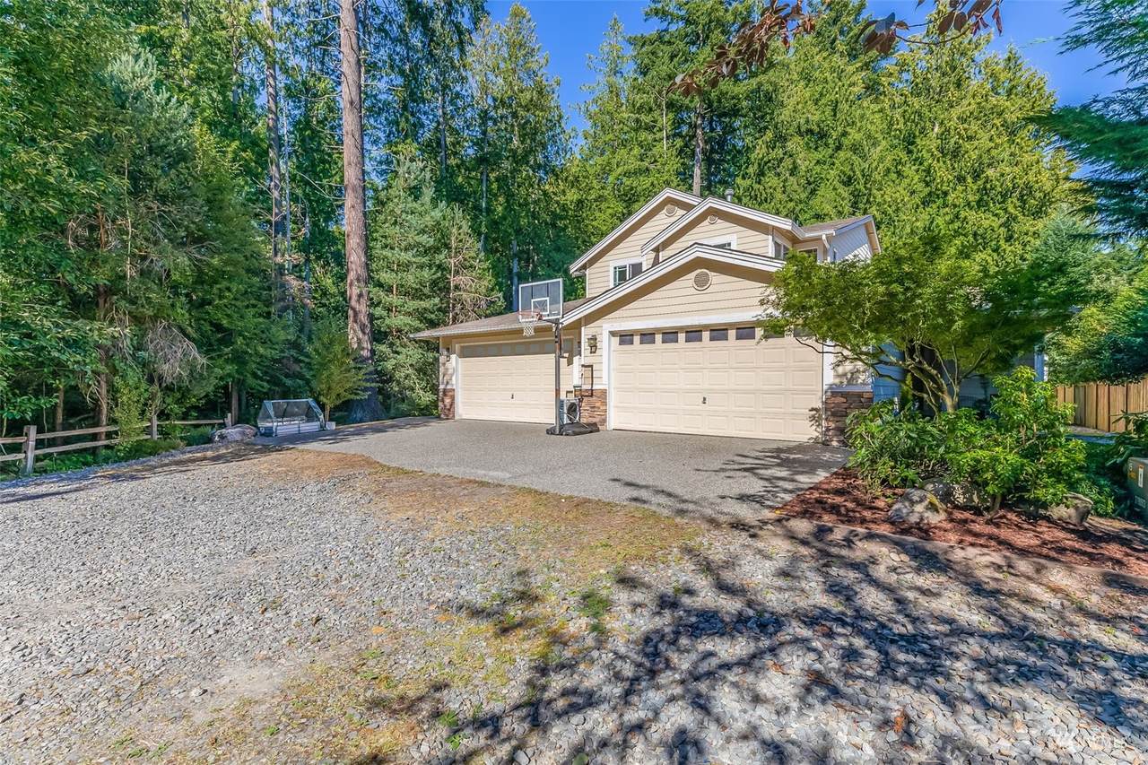 19415 Danvers Road - Photo 1