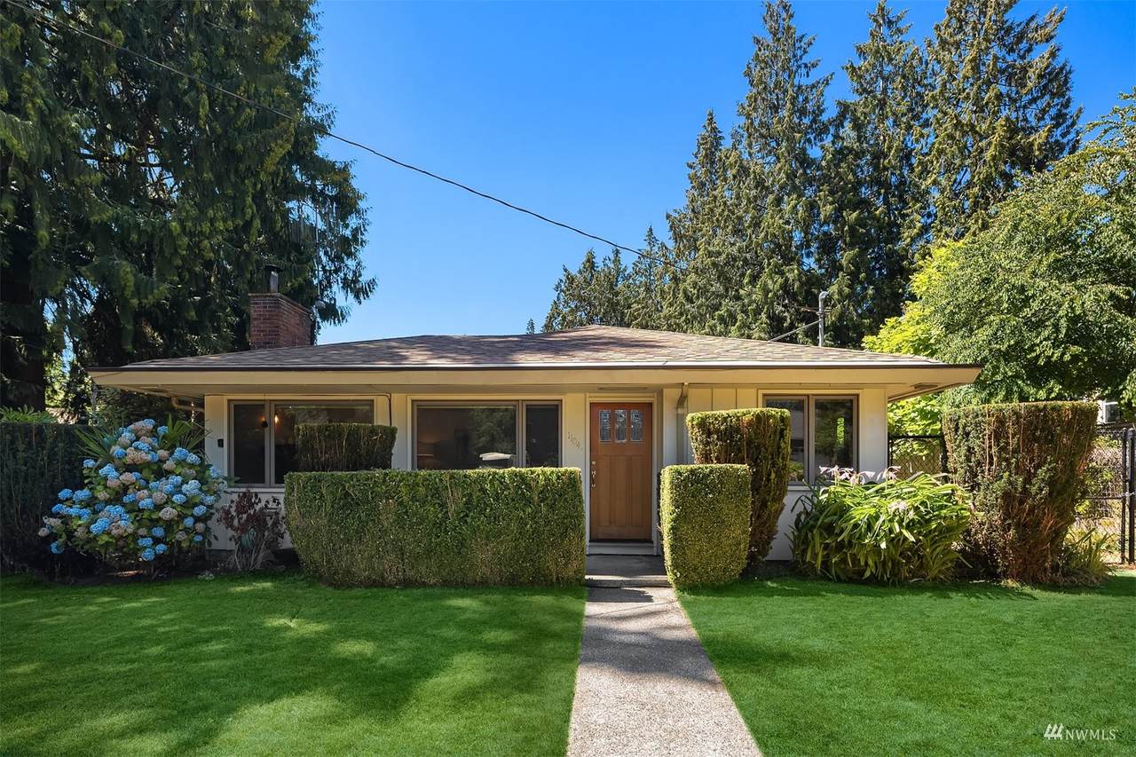 11041 19th Avenue - Photo 1