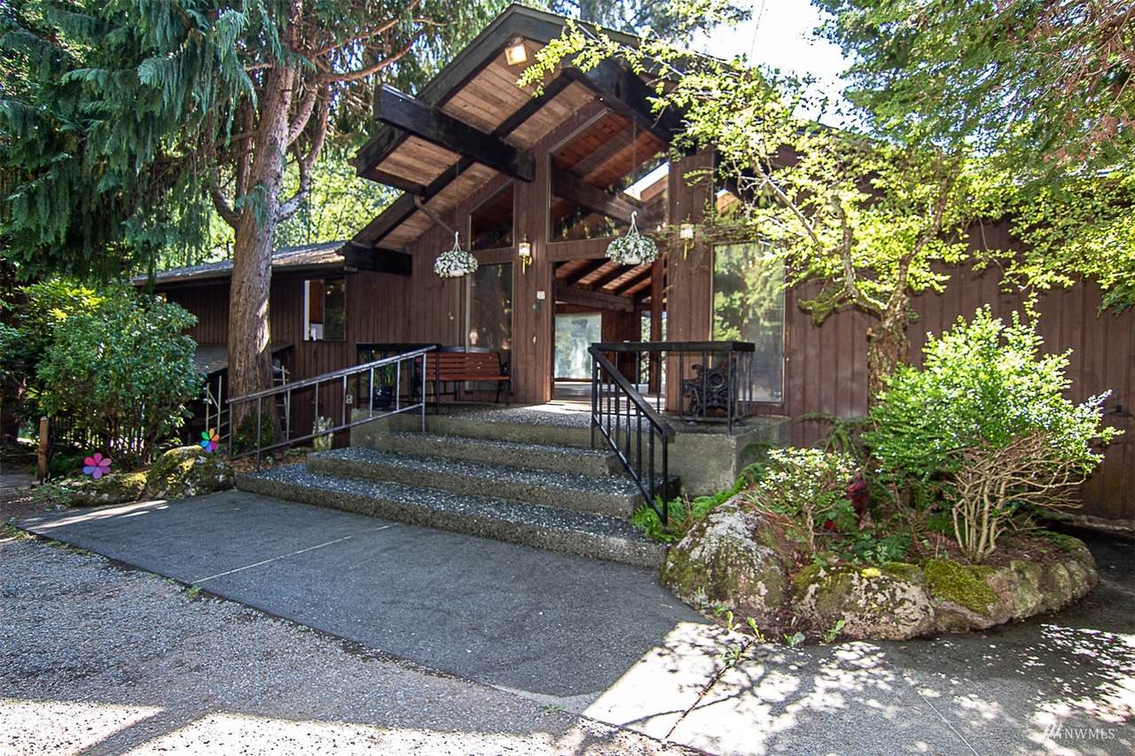 9402 Ray Gray Road - Photo 1