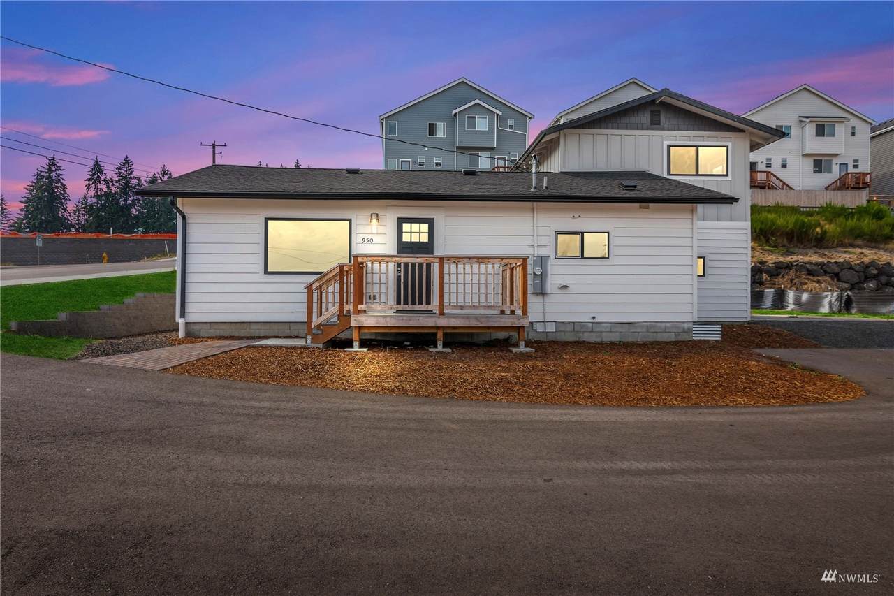 950 Hogan Lane - Photo 1