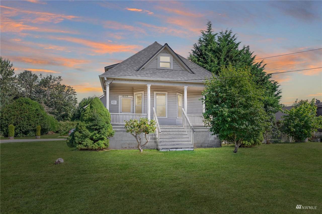10109 Airport Way - Photo 1