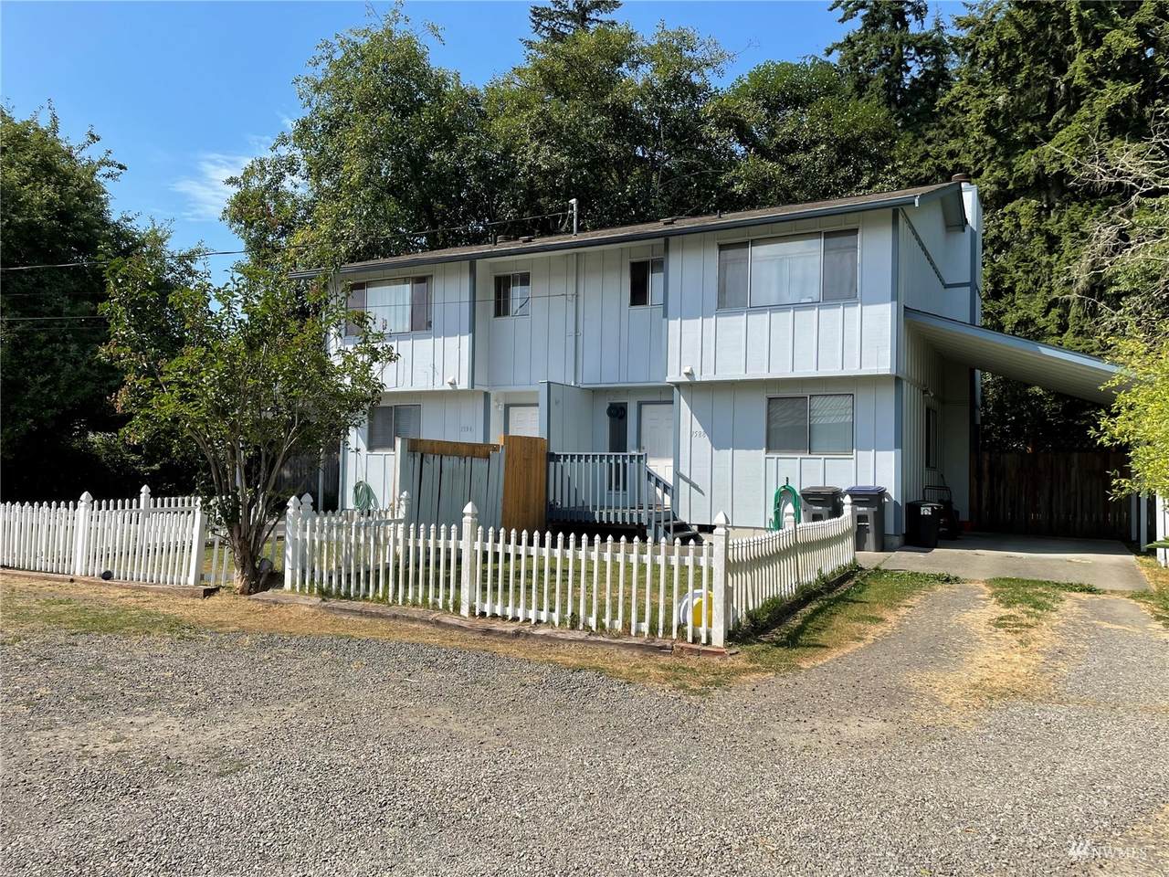 1586 Roseway Lane - Photo 1