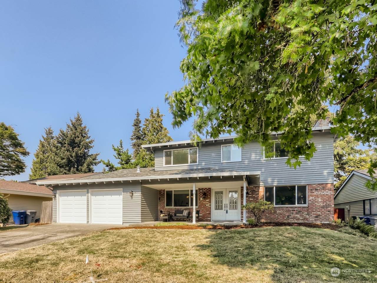 12920 68th St - Photo 1