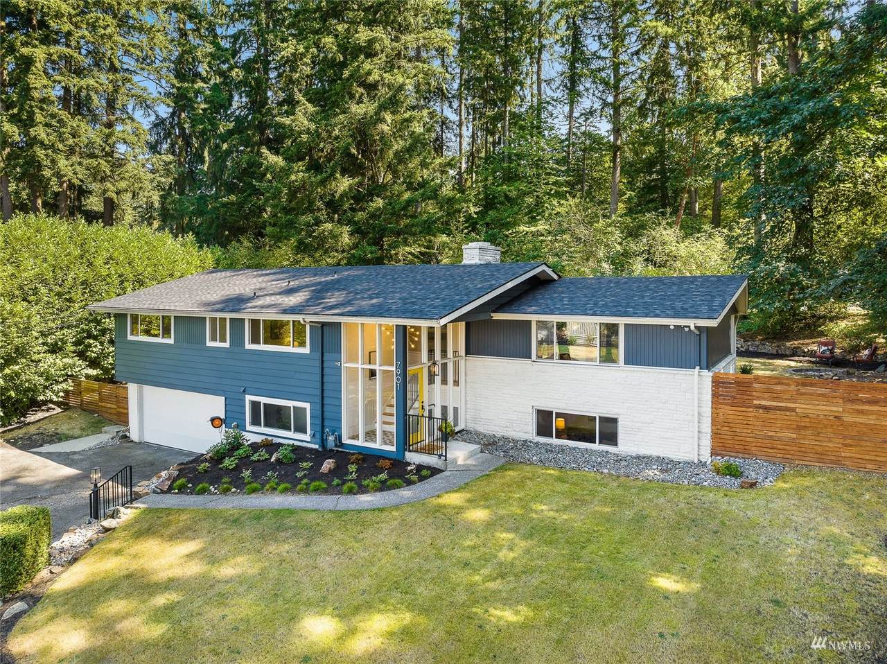 7901 22nd Avenue Ct - Photo 1