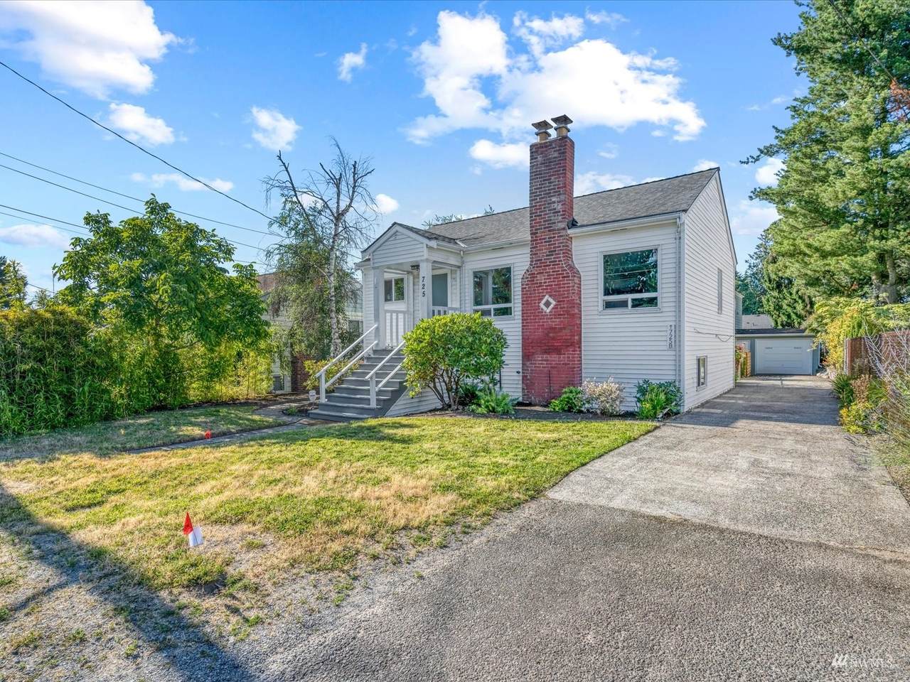 725 100th Street - Photo 1