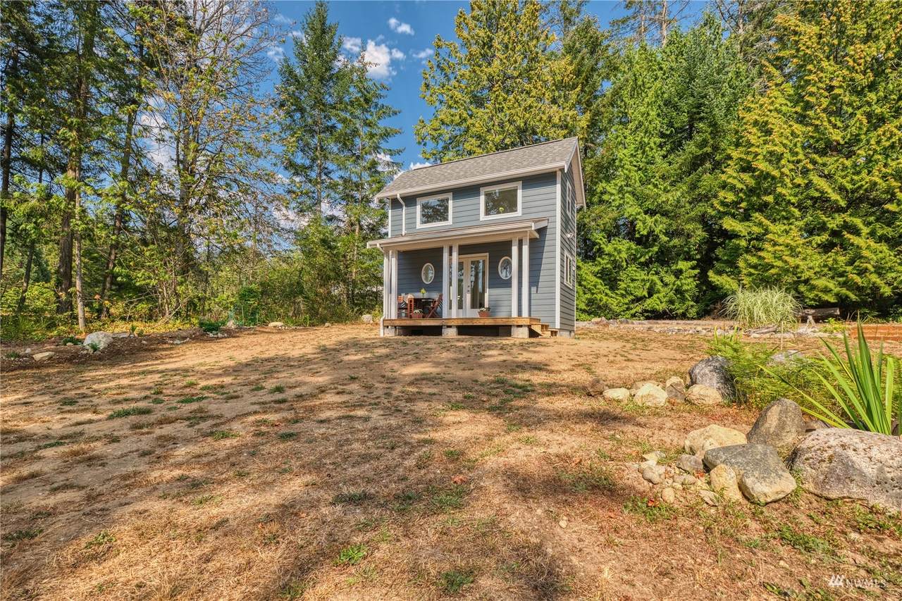 408 Beach Road - Photo 1