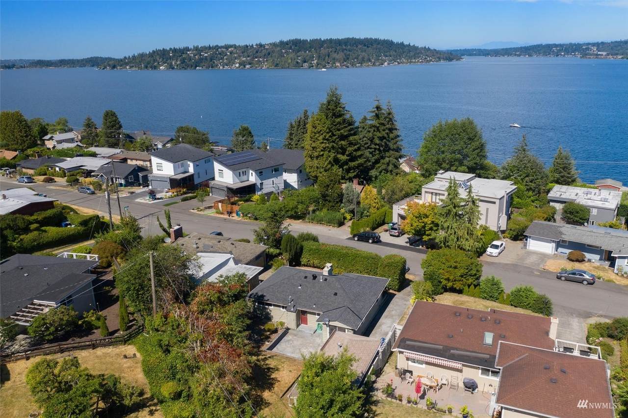 10807 Dixon Drive - Photo 1